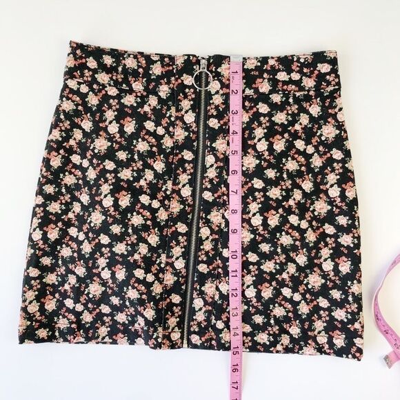 Forever 21 floral denim mini skirt size small - Picture 6 of 6